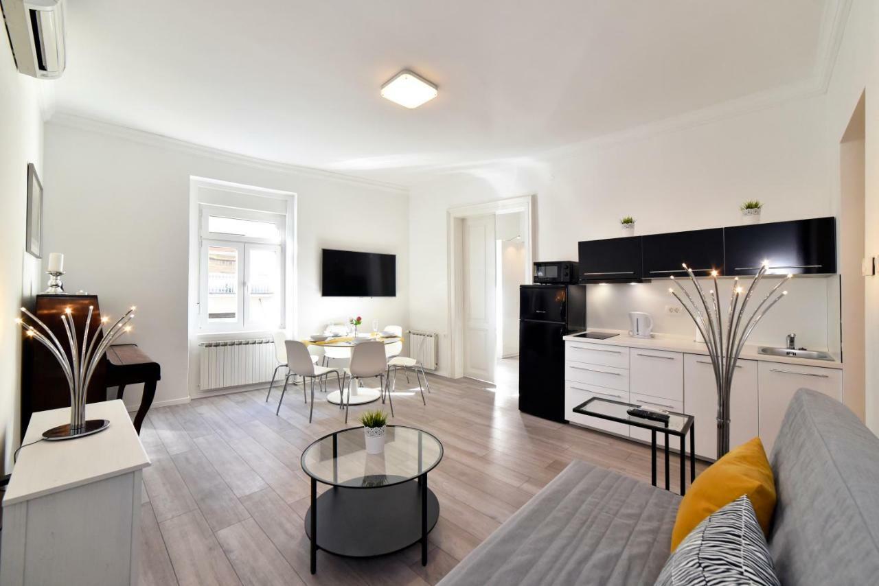 Agape Zagreb Apartments מראה חיצוני תמונה